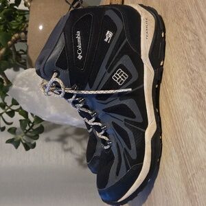 Columbia Omni Grip Waterproof Techlight Hiking Shoes